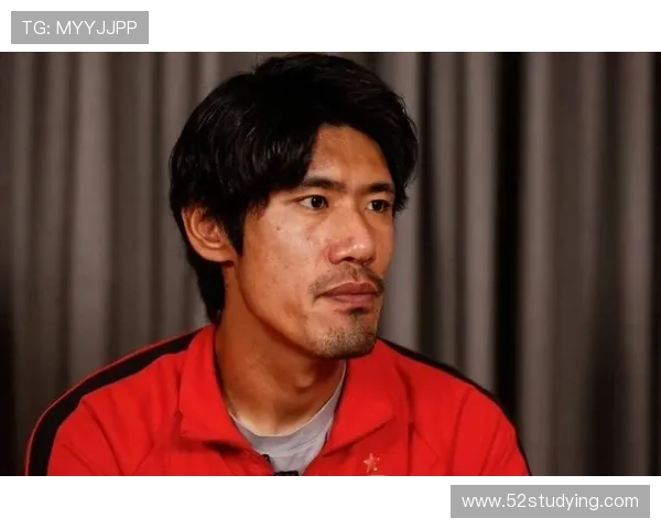 海港首轮前为吕文君蔡慧康举行退役仪式